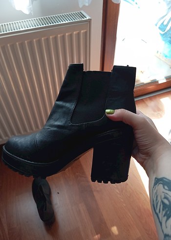 Siyah Suni Deri Kadın Topuklu Bot - Görsel 6