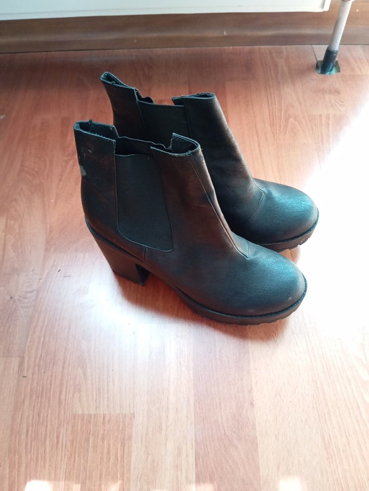 Siyah Suni Deri Kadın Topuklu Bot - Görsel 3