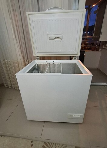 Elektrolux sandık tipi dein dondurucu