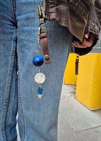  Beden here comes the sun charm! ?