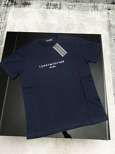 TOMMY HİLFİGER ERKEK TİŞÖRT