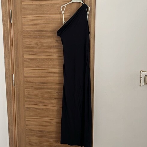Pull and Bear Pull and bear omzu düşük elbise