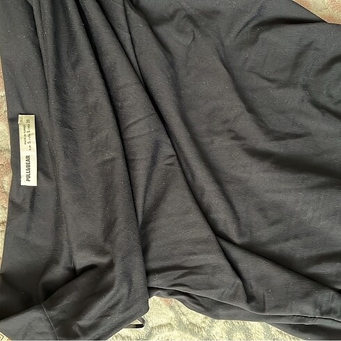 s Beden Pull and bear omzu düşük elbise