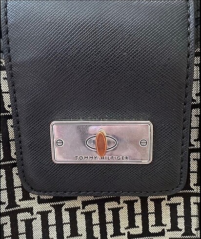  Beden siyah Renk Tommy Hilfiger çanta