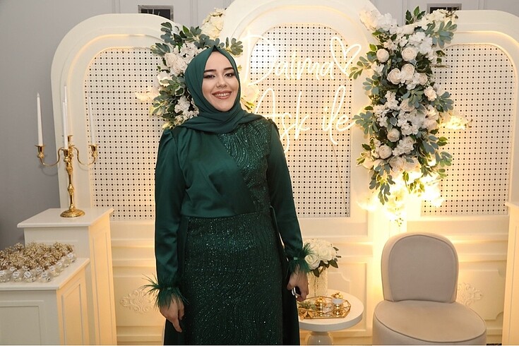 48 Beden yeşil Renk Söz elbisesi