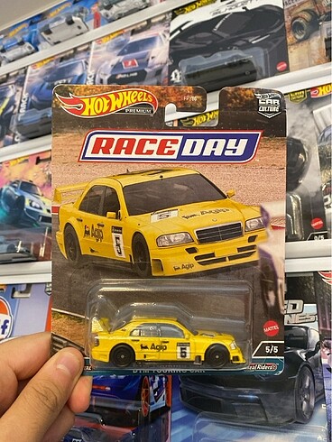 Hot Wheels Premium Race Day 94 AMG Mercedes-Benz C-Class DTM Tou