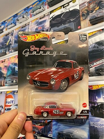Hot Wheels Premium Jay Leno?s Garage Mercedes-Benz 300SL