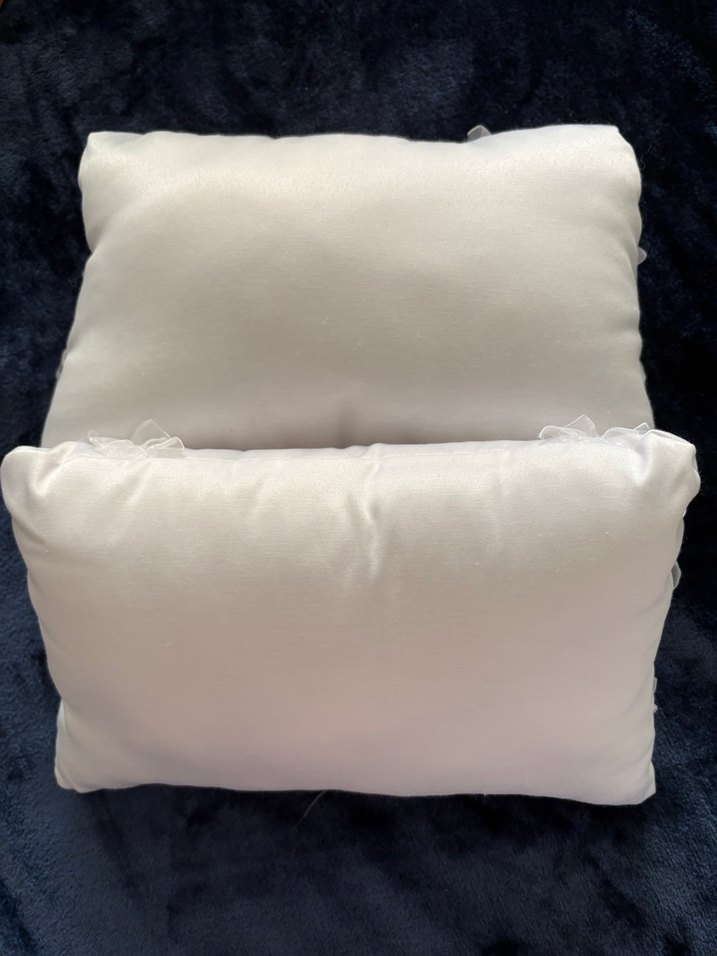 Beyaz Fırfırlı Dekoratif Takı Yastğı - Görsel 3