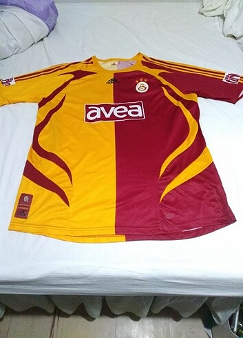 Sorunsuz forma arkasında isim yazılı