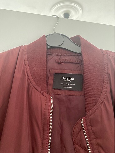 Bershka berskha bomber mont