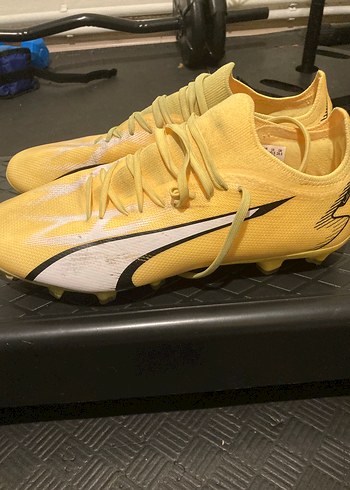 Futbol sarı Puma krampon