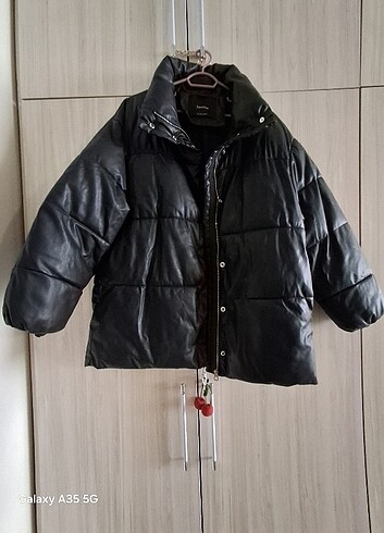 Bershka Mont