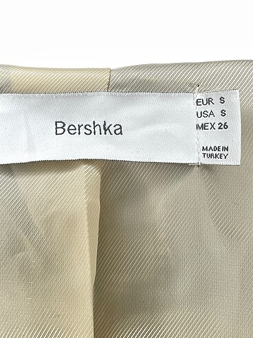 s Beden çeşitli Renk Bershka Blazer %70 İndirimli.