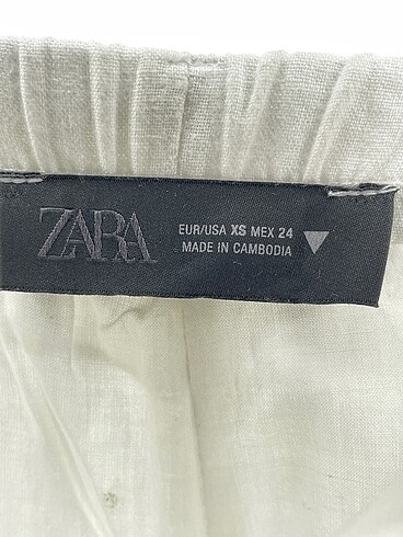 xs Beden beyaz Renk Zara Düz Kesim %70 İndirimli.