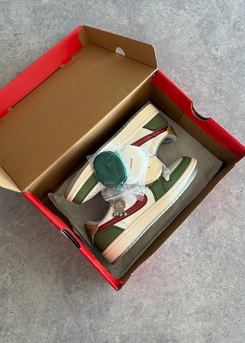 Air Jordan 1 Low og YEAR OF THE DRAGON