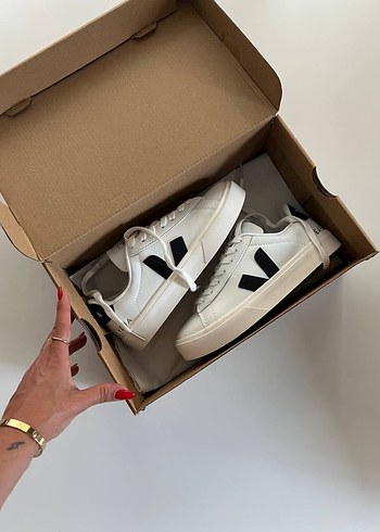 VEJA CAMPO WHİTE White & Black