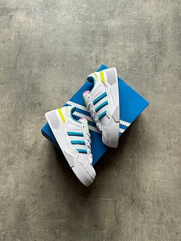 Superstar Bonega 2 White Voit