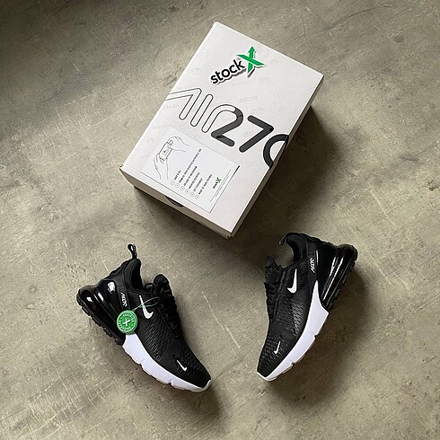 Nike Air Max 270 Unisex Sneaker