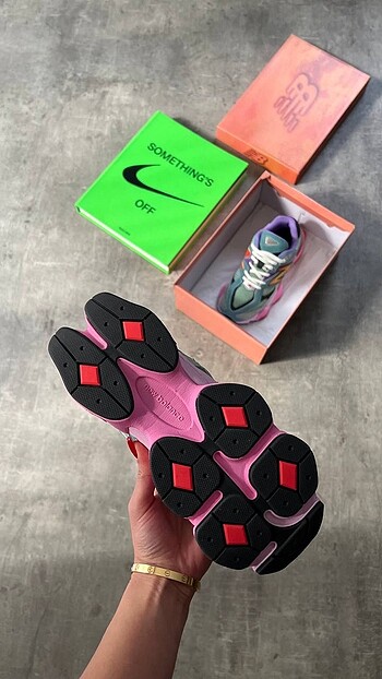 37 Beden çeşitli Renk New Balance 9060 Warped Kadın Sneaker