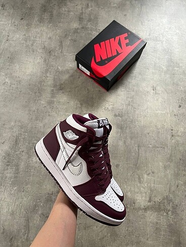 Nike Air Jordan 1 High OG ?Bordeaux?