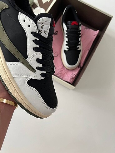 Nike Travis Scott X Air Jordan 1 Retro Low OG Olive