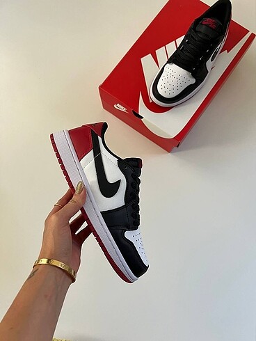 Nike Air Jordan 1 Low ?Black Toe?