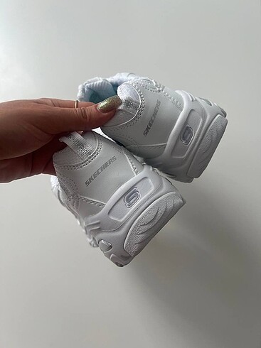 39 Beden beyaz Renk SKECHERS D?LİTES