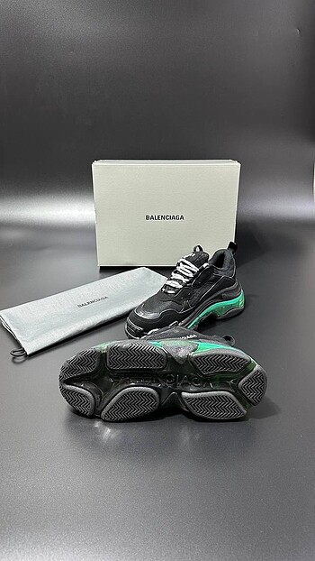 Balenciaga BALENCIAGA triples Unisex Sneaker