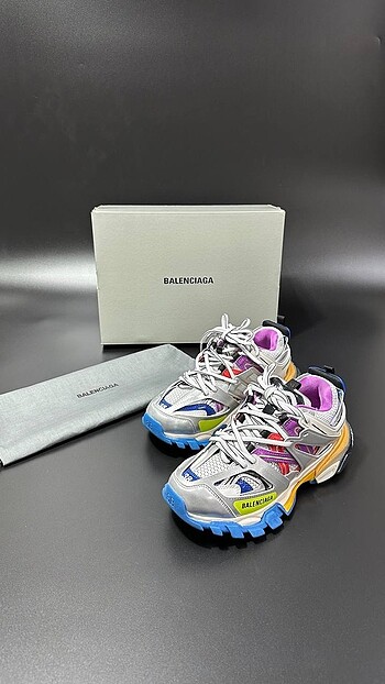 BALENCİAGA track1 . Sneaker