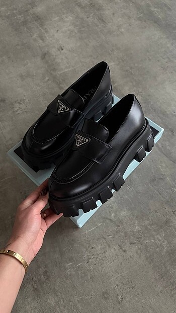 Prada 42