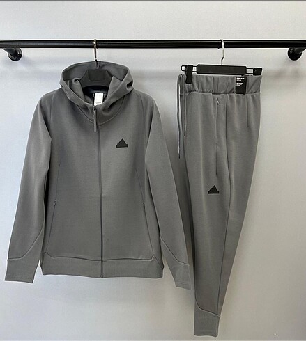 Adidas Gri Eşofman Takımı