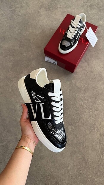 43 Beden siyah Renk Valentino N E W Black