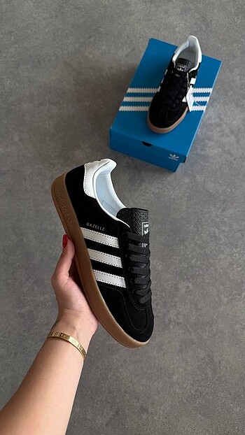 Adidas Gazelle ?Black & White?