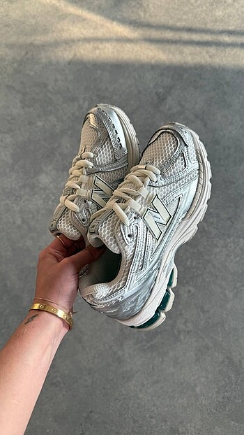 40 Beden New Balance 1906 ?Silver Metallic