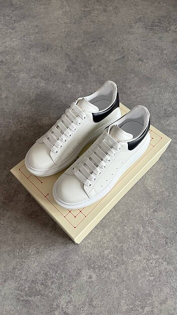 Alexander Mcqueen