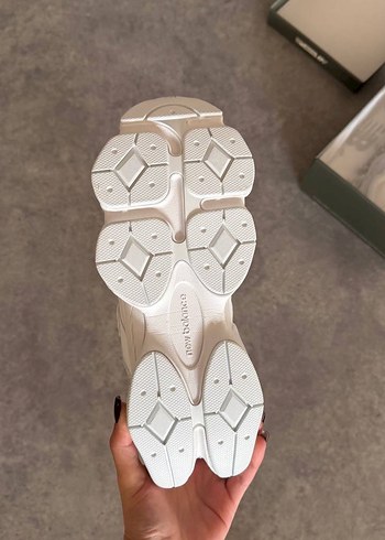 New Balance 9060 Triple White - Görsel 6