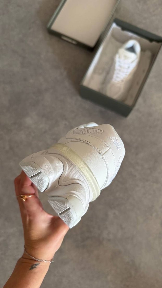 New Balance 9060 Triple White - Görsel 3