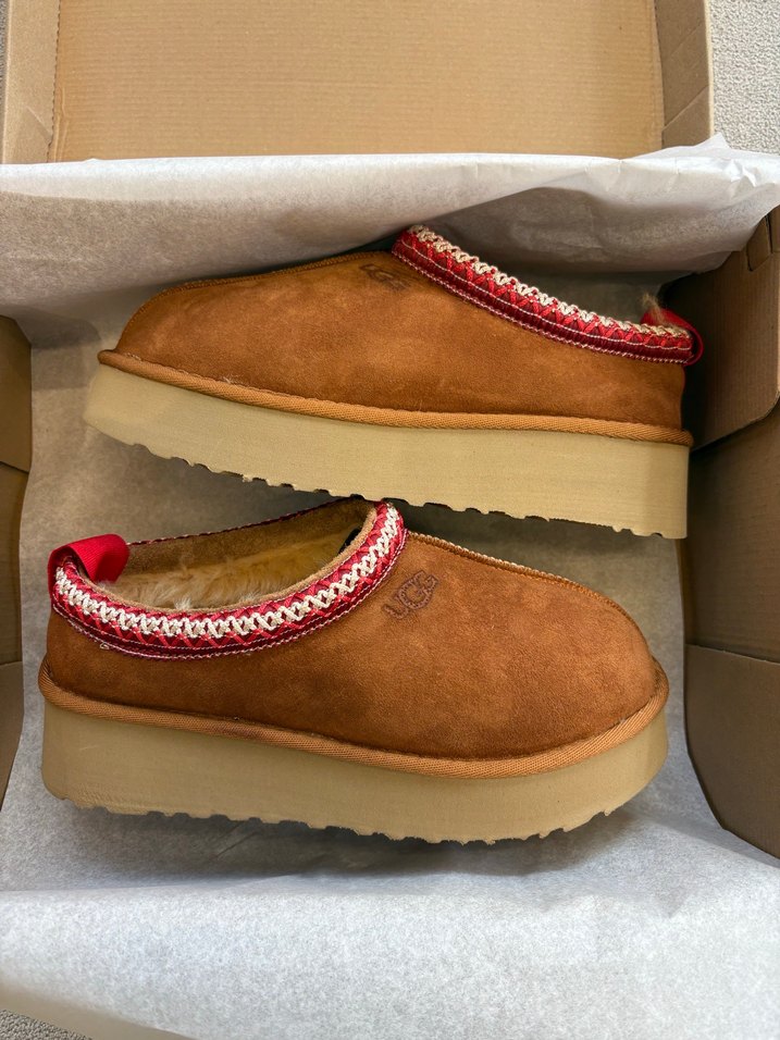 UGG Slipper Taba terlik - Görsel 2