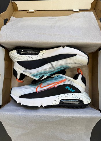 Air Max 2090 White Turf Orange Speckled
