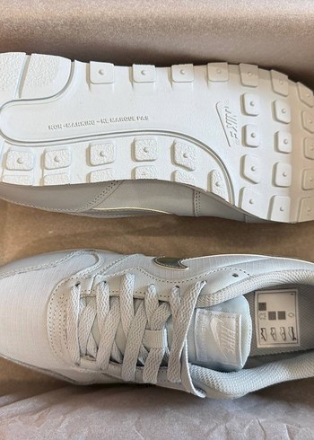 38,5 Beden gri Renk MD Runner 2 Aura White Hologram