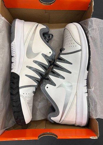 Nike Vapor Court