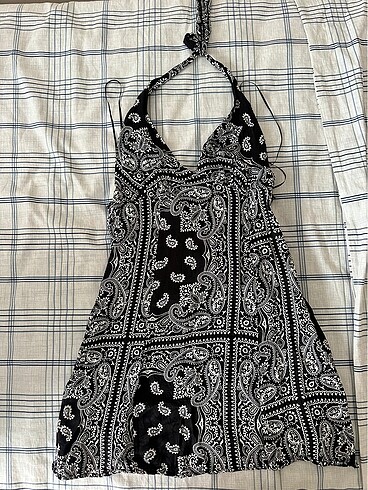 bershka elbise