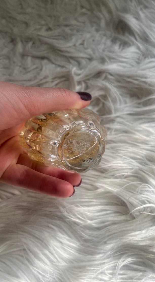 Satıldı ! 
Altın Detaylı Kadın Parfümü - Görsel 4