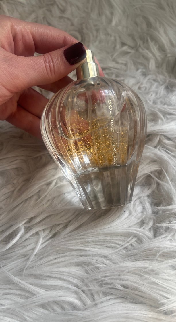 Satıldı ! 
Altın Detaylı Kadın Parfümü - Görsel 3