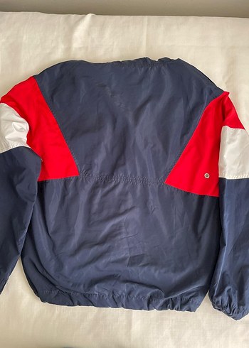 Kadın Kapüşonlu Yağmurluk - Görsel 2