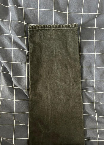 Siyah Düğmeli Kadın Kot Pantolon - Görsel 3