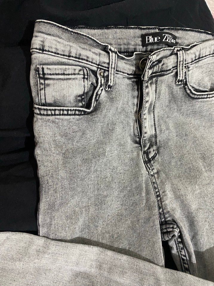 Gri Düğmeli Dar Kesim Kadın Jean - Görsel 2