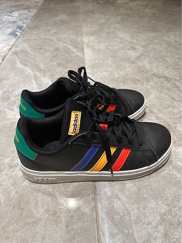 Orjinal Adidas ayakkabı