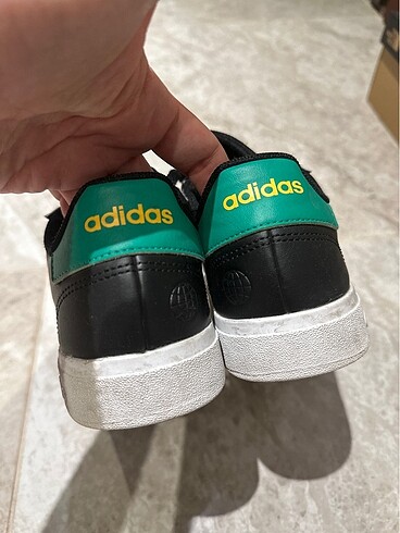 37 Beden çeşitli Renk Orjinal Adidas ayakkabı