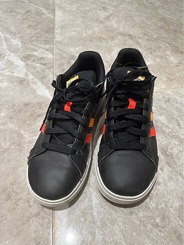 37 Beden Orjinal Adidas ayakkabı